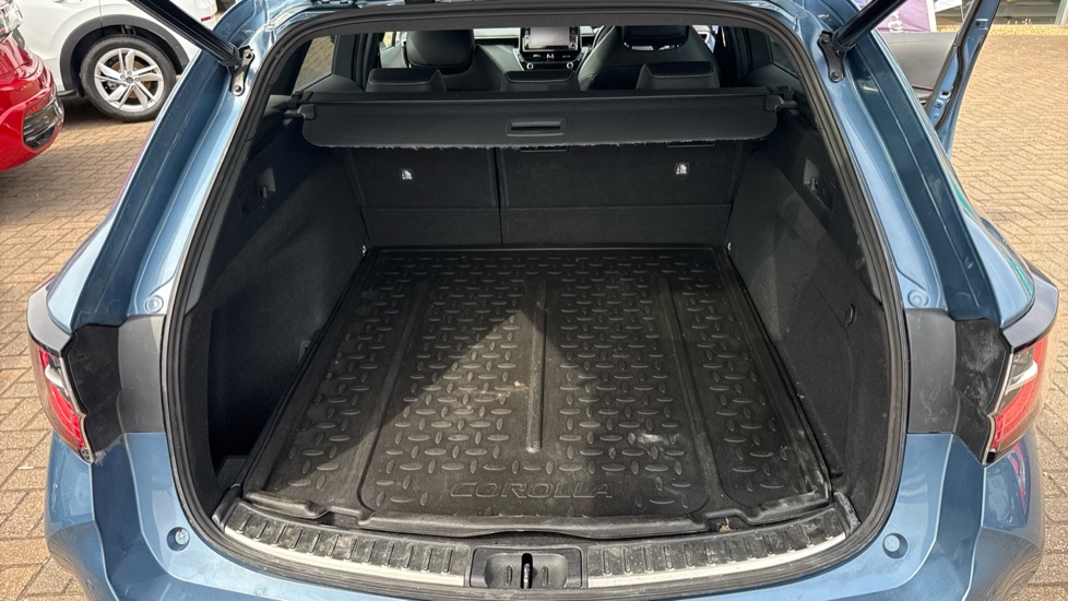 Toyota Corolla 2.0 VVT-i Hybrid Excel 5dr CVT Hybrid Estate - Image 4
