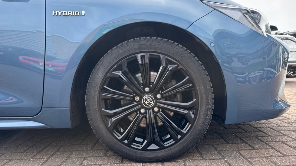 Toyota Corolla 2.0 VVT-i Hybrid Excel 5dr CVT Hybrid Estate - Image 7