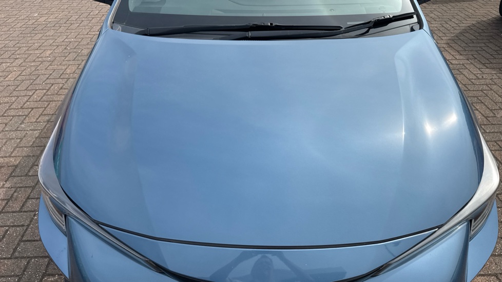 Toyota Corolla 2.0 VVT-i Hybrid Excel 5dr CVT Hybrid Estate - Image 8