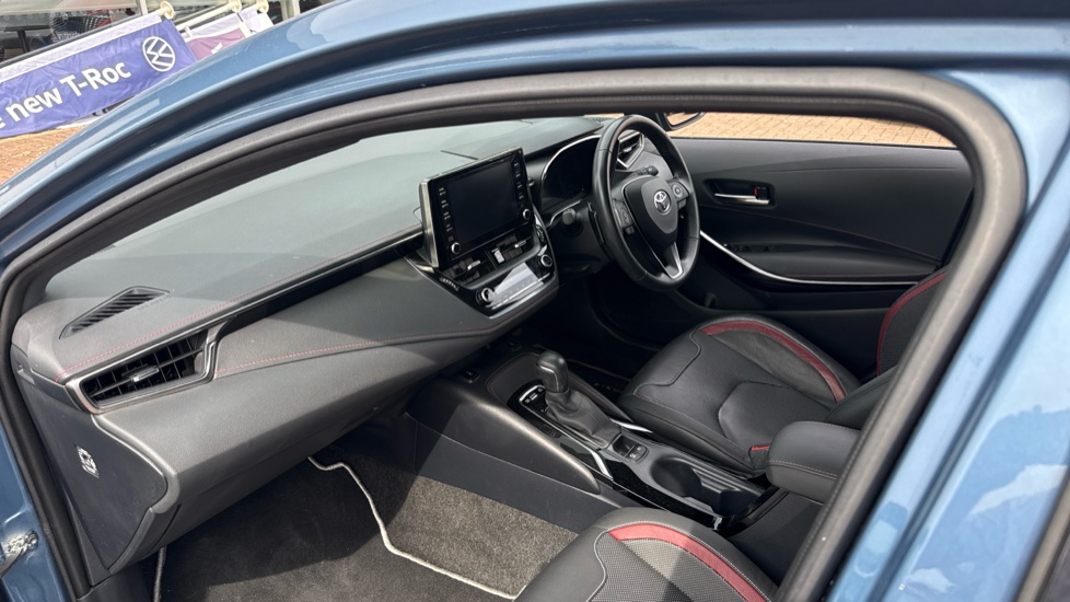 Toyota Corolla 2.0 VVT-i Hybrid Excel 5dr CVT Hybrid Estate - Image 9