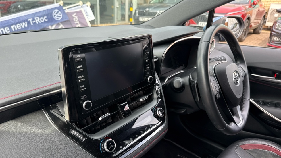 Toyota Corolla 2.0 VVT-i Hybrid Excel 5dr CVT Hybrid Estate - Image 14