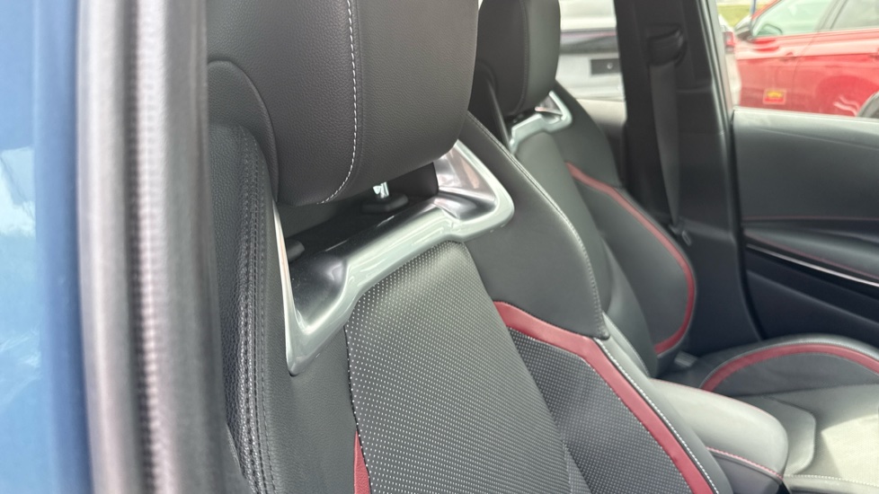 Toyota Corolla 2.0 VVT-i Hybrid Excel 5dr CVT Hybrid Estate - Image 36