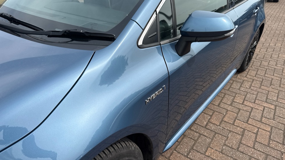 Toyota Corolla 2.0 VVT-i Hybrid Excel 5dr CVT Hybrid Estate - Image 43