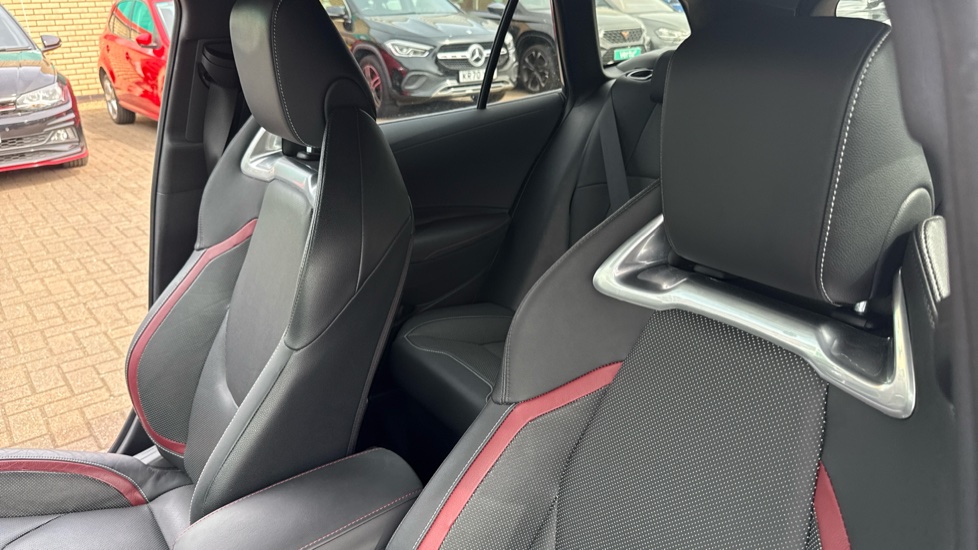 Toyota Corolla 2.0 VVT-i Hybrid Excel 5dr CVT Hybrid Estate - Image 49