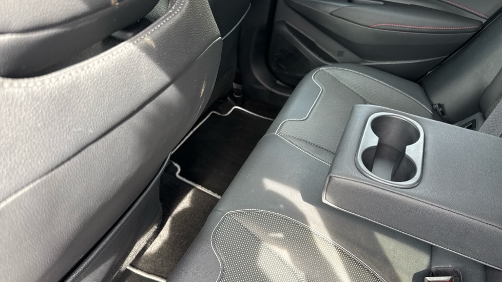 Toyota Corolla 2.0 VVT-i Hybrid Excel 5dr CVT Hybrid Estate - Image 50