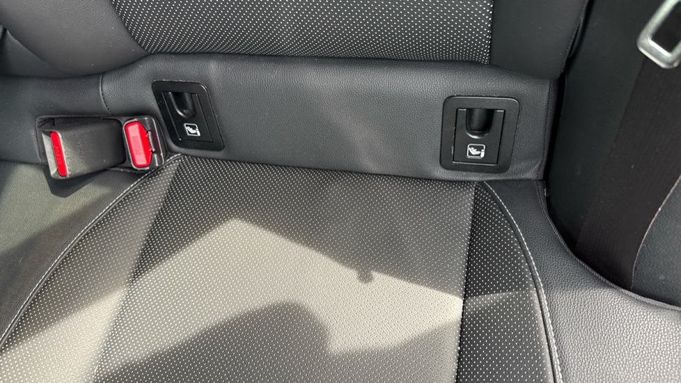Toyota Corolla 2.0 VVT-i Hybrid Excel 5dr CVT Hybrid Estate - Image 54