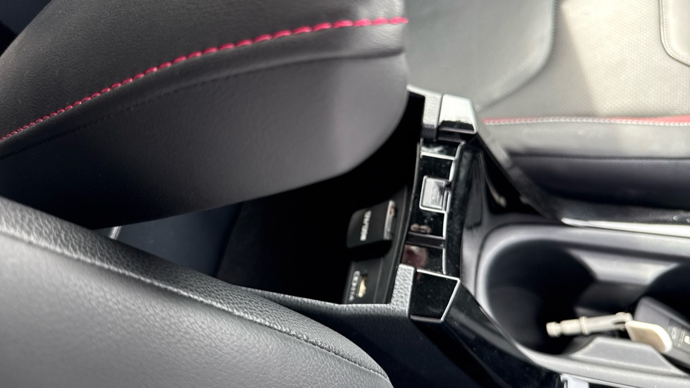 Toyota Corolla 2.0 VVT-i Hybrid Excel 5dr CVT Hybrid Estate - Image 63