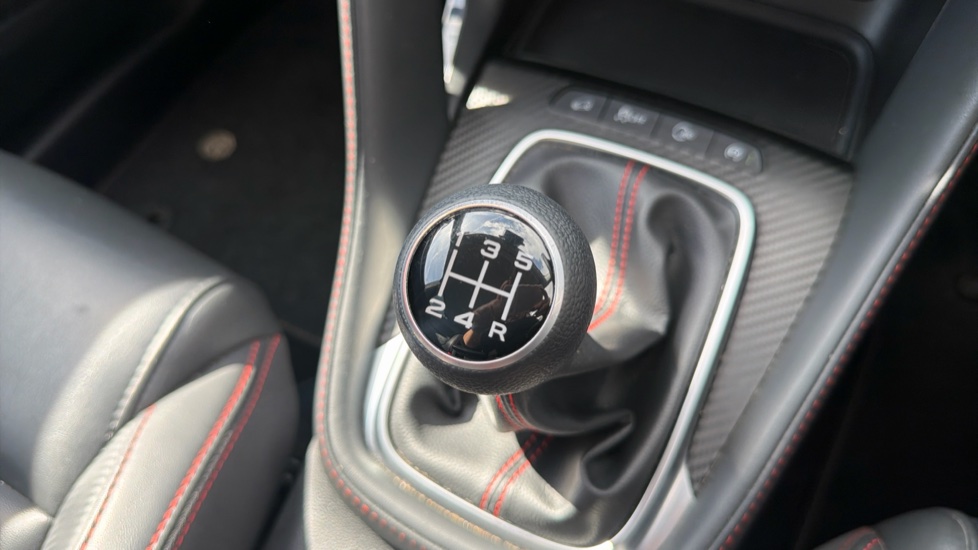 MG ZS 1.5 VTi-TECH Exclusive 5dr Petrol Hatchback - Image 24