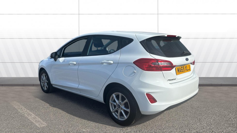Ford Fiesta 1.1 Zetec 5dr Petrol Hatchback - Image 2