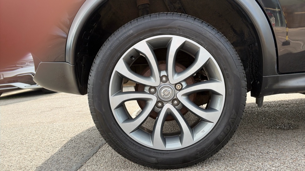 Nissan Juke 1.2 DiG-T Tekna 5dr Petrol Hatchback - Image 7