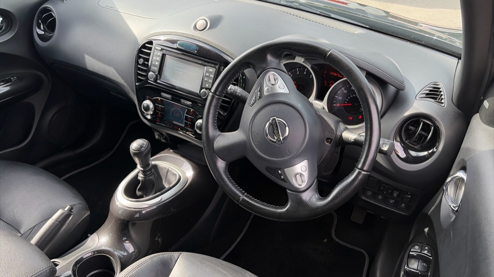 Nissan Juke 1.2 DiG-T Tekna 5dr Petrol Hatchback - Image 11