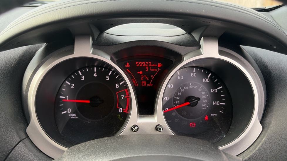 Nissan Juke 1.2 DiG-T Tekna 5dr Petrol Hatchback - Image 18