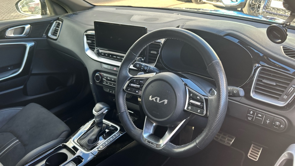 Kia Pro Ceed 1.5T GDi ISG 138 GT-Line S 5dr DCT Petrol Estate - Image 11