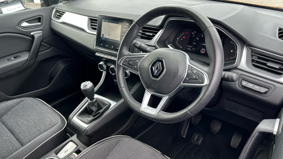 Renault Captur 1.0 TCE 90 SE Edition 5dr Petrol Hatchback - Image 11