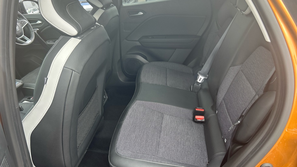Renault Captur 1.0 TCE 90 SE Edition 5dr Petrol Hatchback - Image 16
