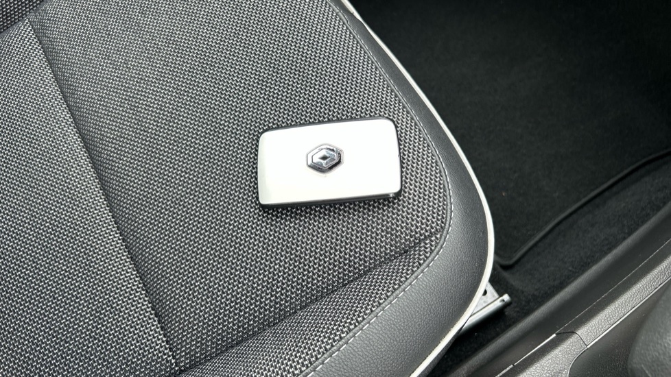 Renault Captur 1.0 TCE 90 SE Edition 5dr Petrol Hatchback - Image 20