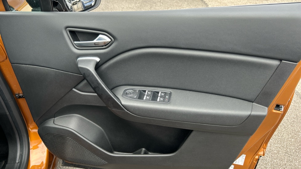 Renault Captur 1.0 TCE 90 SE Edition 5dr Petrol Hatchback - Image 25