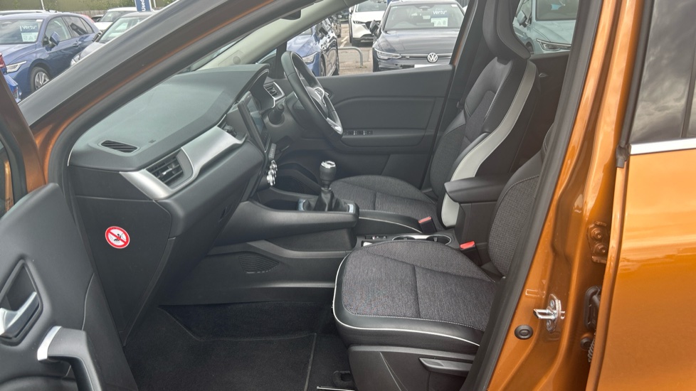 Renault Captur 1.0 TCE 90 SE Edition 5dr Petrol Hatchback - Image 33