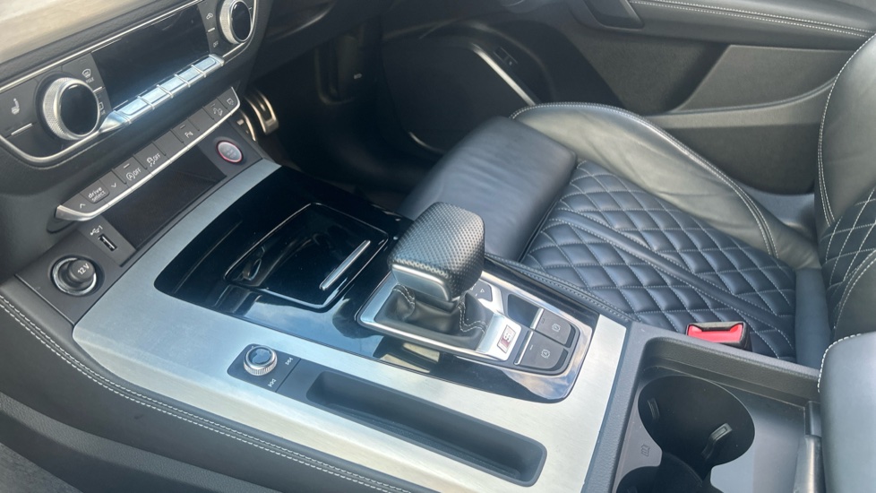 Audi Q5 SQ5 TDI Quattro 5dr Tiptronic Diesel Estate - Image 13