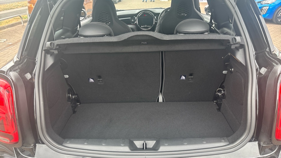 MINI Hatchback 1.5 Cooper Sport Premium 3dr Petrol Hatchback - Image 4