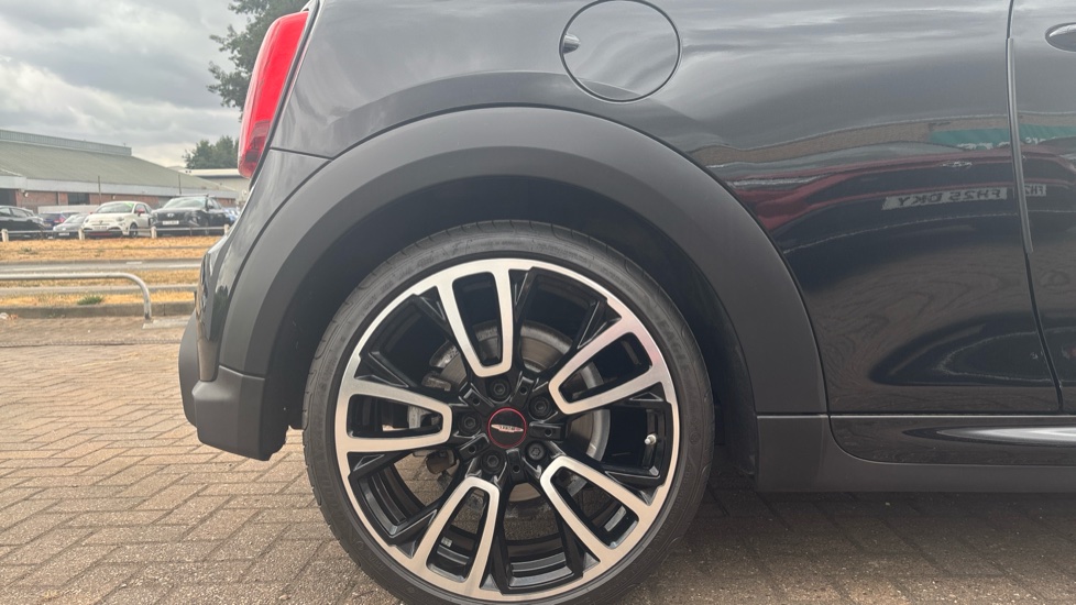 MINI Hatchback 1.5 Cooper Sport Premium 3dr Petrol Hatchback - Image 7