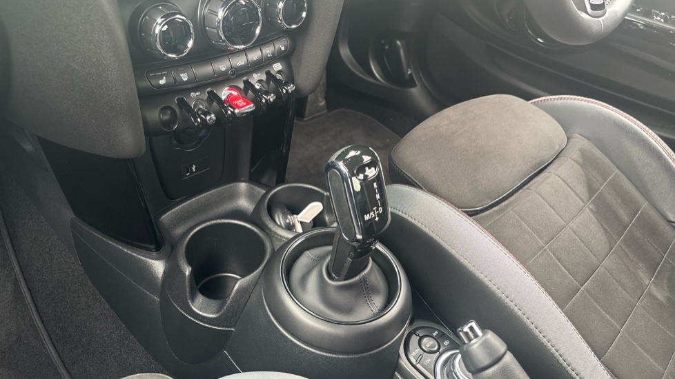 MINI Hatchback 1.5 Cooper Sport Premium 3dr Petrol Hatchback - Image 13
