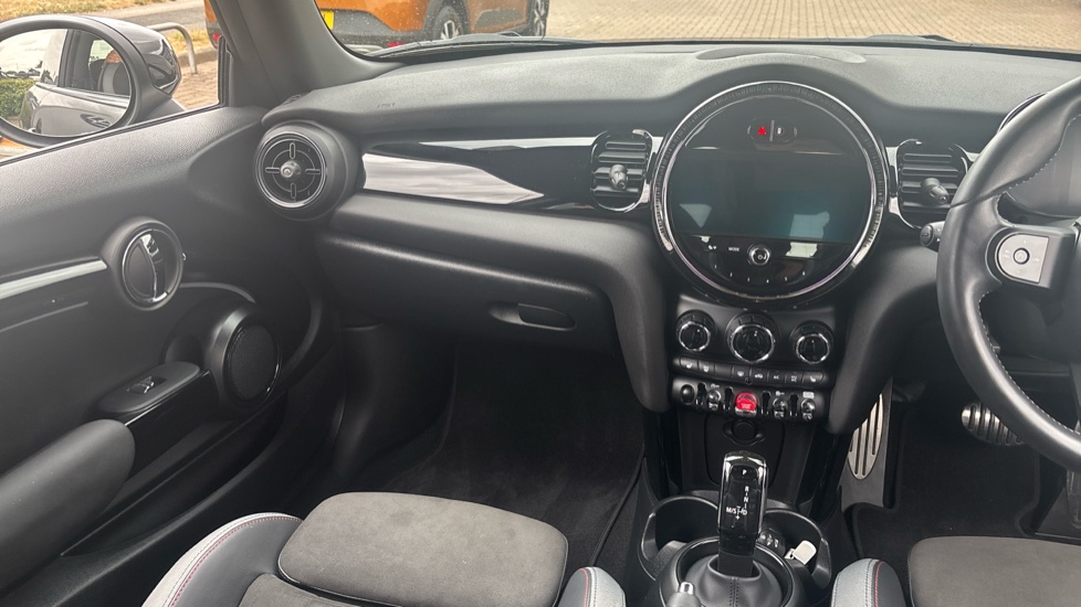 MINI Hatchback 1.5 Cooper Sport Premium 3dr Petrol Hatchback - Image 14