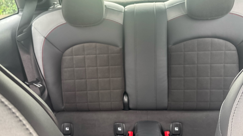 MINI Hatchback 1.5 Cooper Sport Premium 3dr Petrol Hatchback - Image 15