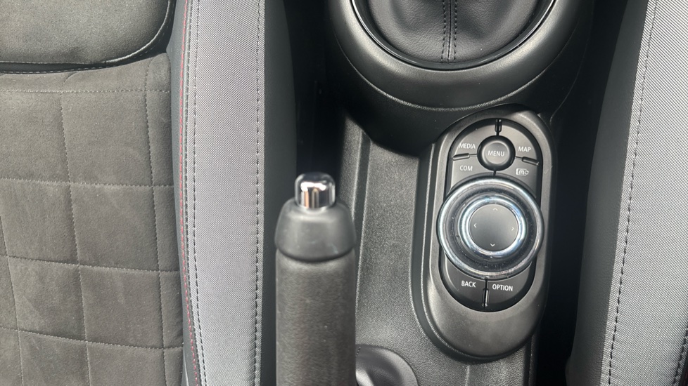 MINI Hatchback 1.5 Cooper Sport Premium 3dr Petrol Hatchback - Image 31