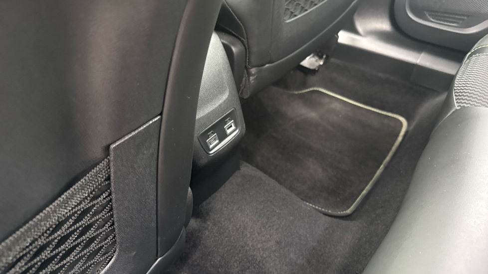 Peugeot 2008 1.2 PureTech 130 GT 5dr EAT8 Petrol Estate - Image 36