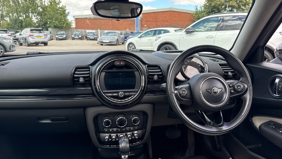 MINI Clubman 1.5 Cooper 6dr Auto Petrol Estate - Image 10