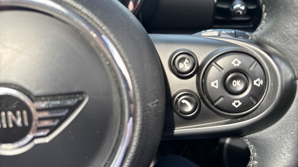 MINI Clubman 1.5 Cooper 6dr Auto Petrol Estate - Image 37
