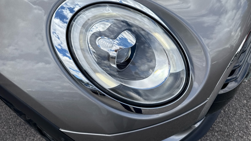 MINI Clubman 1.5 Cooper 6dr Auto Petrol Estate - Image 66