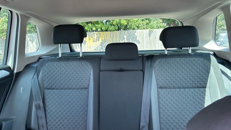 Volkswagen Tiguan 2.0 TDi 150 4Motion SE Nav 5dr Diesel Estate - Image 15