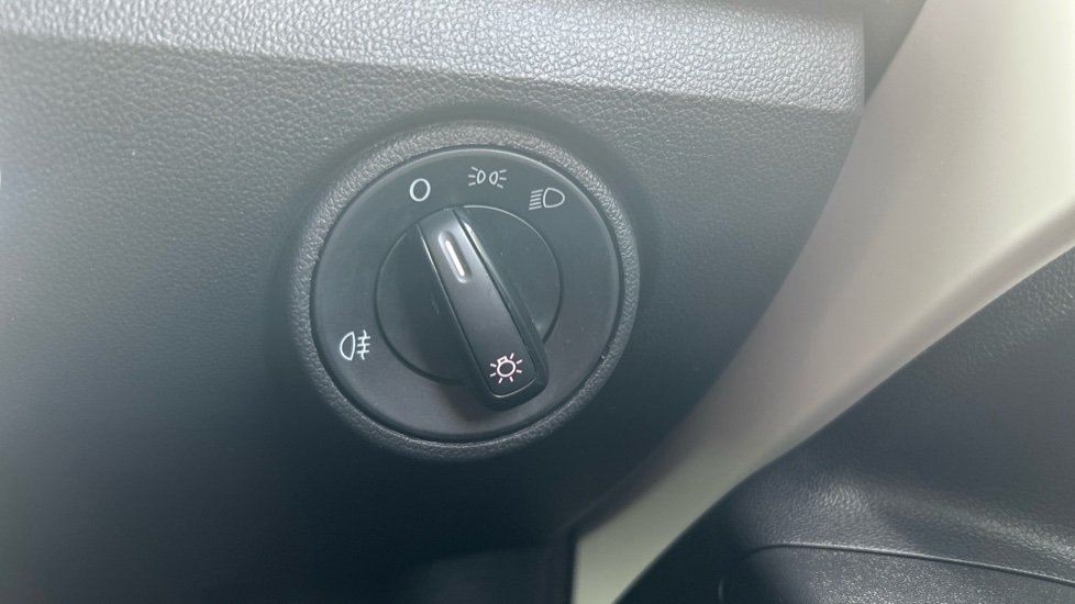 Volkswagen Up 1.0 Move Up 5dr Petrol Hatchback - Image 33