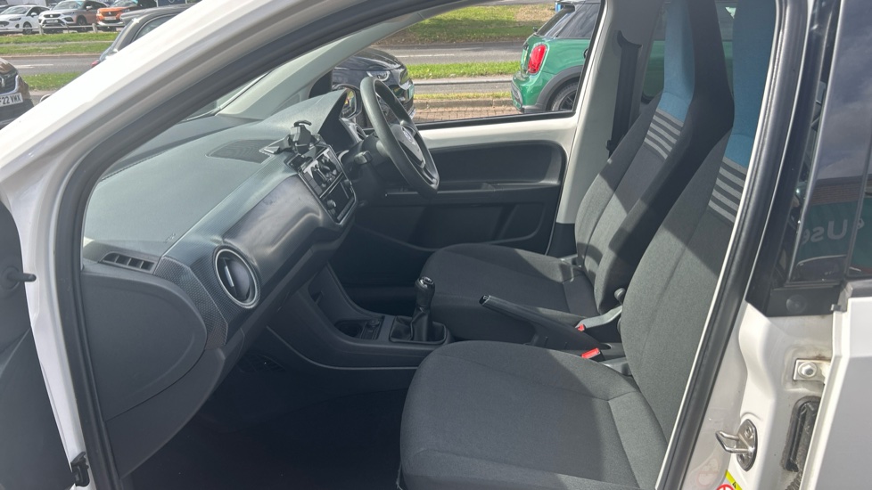 Volkswagen Up 1.0 Move Up 5dr Petrol Hatchback - Image 35