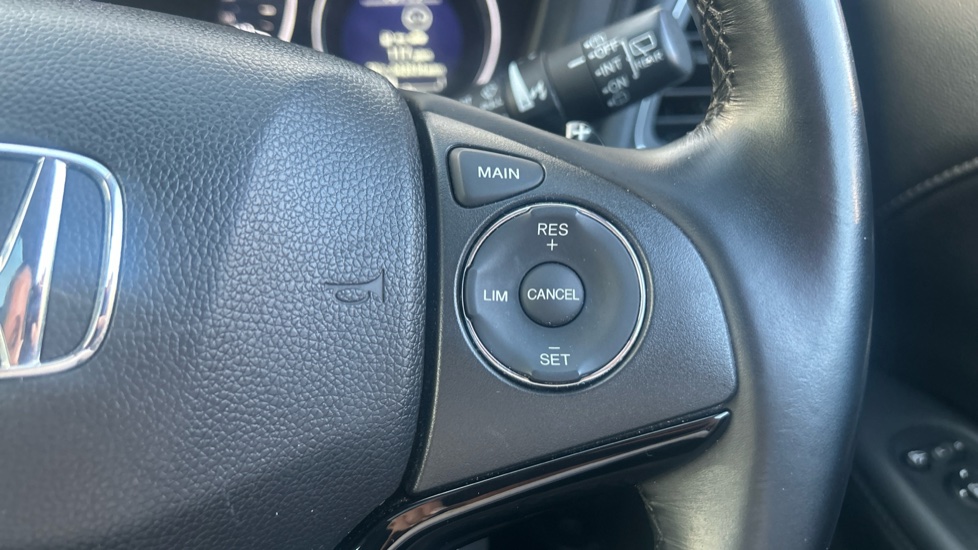 Honda HR-V 1.5 i-VTEC EX CVT 5dr Petrol Hatchback - Image 25