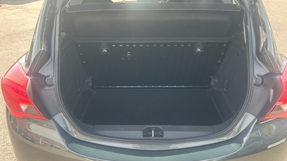 Vauxhall Corsa 1.4 [75] Sport 3dr [AC] Petrol Hatchback - Image 4