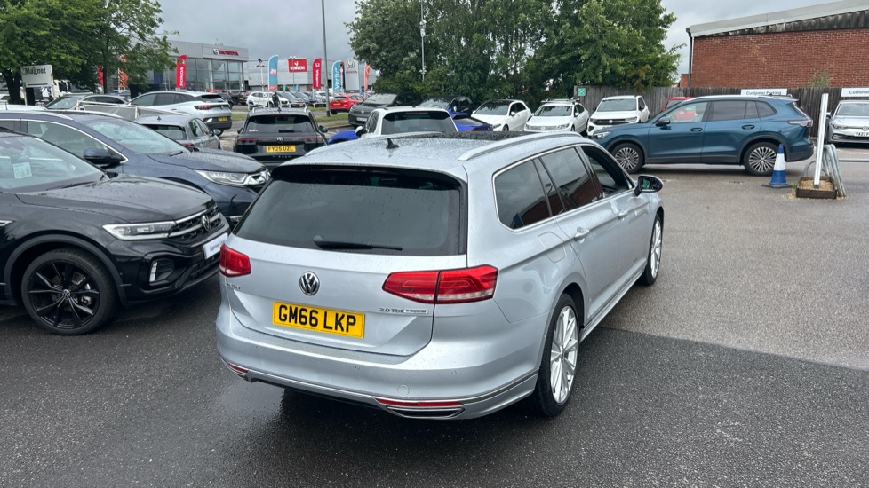 Volkswagen Passat 2.0 TDI R-Line 5dr DSG Diesel Estate - Image 23