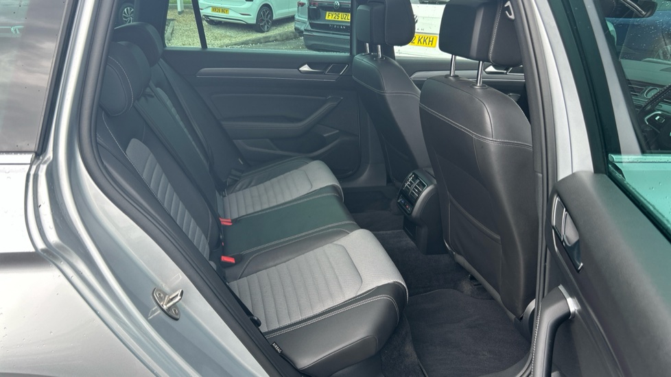 Volkswagen Passat 2.0 TDI R-Line 5dr DSG Diesel Estate - Image 35