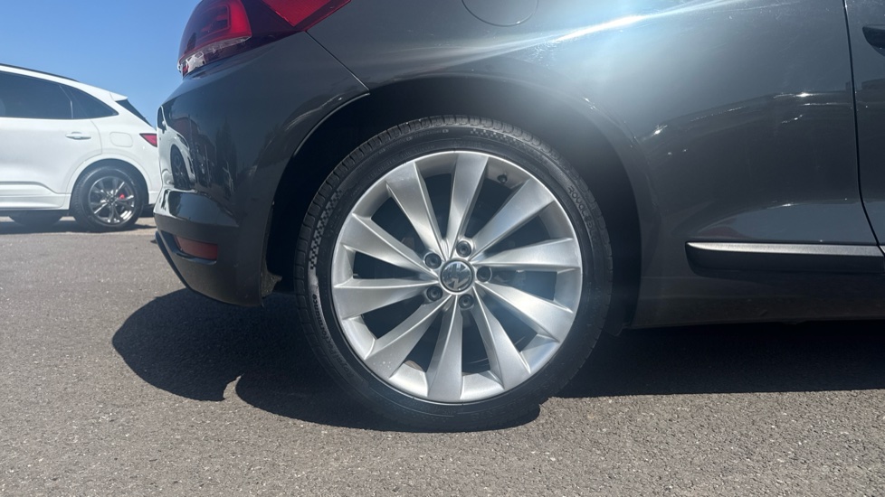 Volkswagen Scirocco 2.0 TSI 180 BlueMotion Tech GT 3dr DSG Petrol Coupe - Image 7