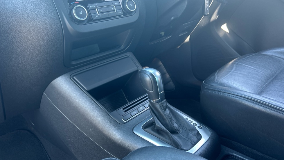 Volkswagen Tiguan 2.0 TDi BlueMotion Tech R-Line 177 5dr DSG Diesel Estate - Image 13