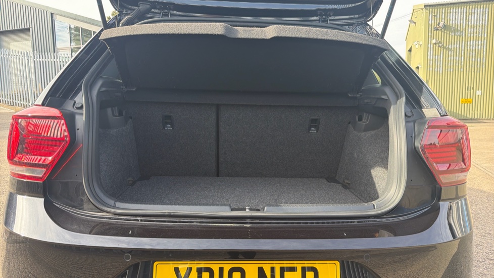 Volkswagen Polo 1.0 TSI 95 SE 5dr Petrol Hatchback - Image 4