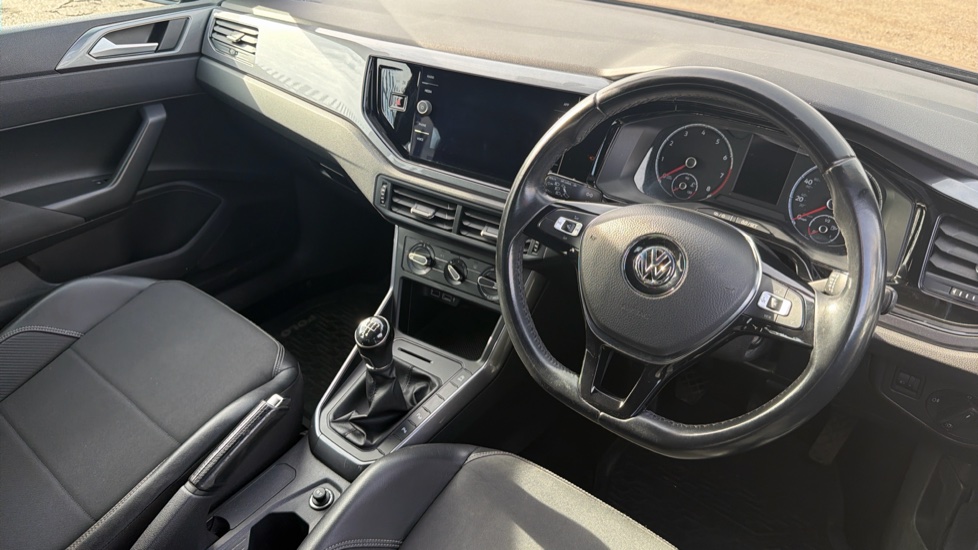 Volkswagen Polo 1.0 TSI 95 SE 5dr Petrol Hatchback - Image 11