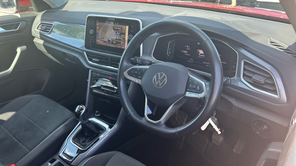 Volkswagen T-Roc 1.5 TSI Style 5dr Petrol Hatchback - Image 6