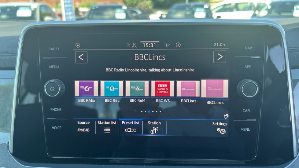 Volkswagen T-Roc 1.5 TSI Style 5dr Petrol Hatchback - Image 12