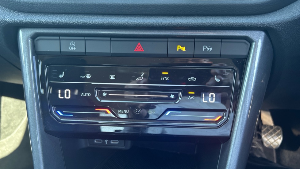 Volkswagen T-Roc 1.5 TSI Style 5dr Petrol Hatchback - Image 13