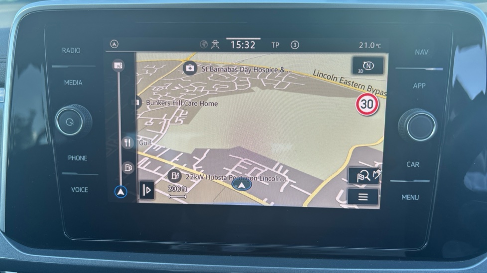 Volkswagen T-Roc 1.5 TSI Style 5dr Petrol Hatchback - Image 31
