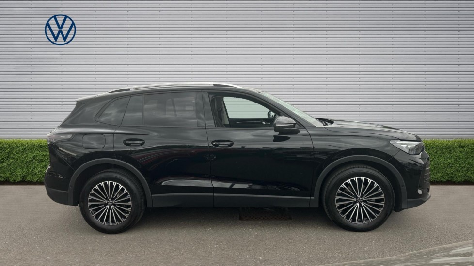 Volkswagen Tiguan 1.5 eTSI Match 5dr DSG Petrol Estate - Image 4