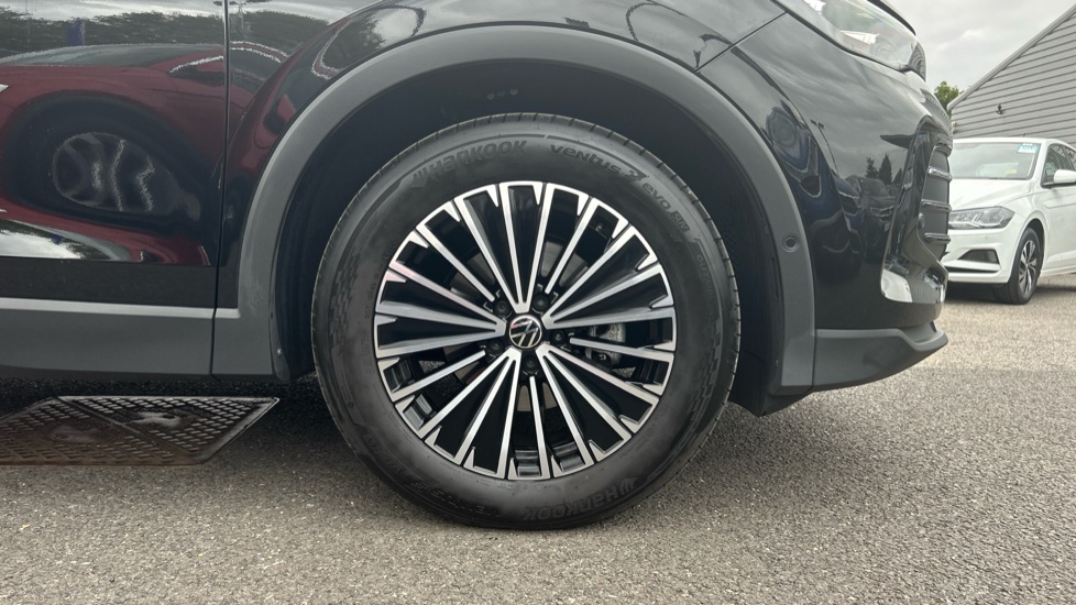 Volkswagen Tiguan 1.5 eTSI Match 5dr DSG Petrol Estate - Image 5